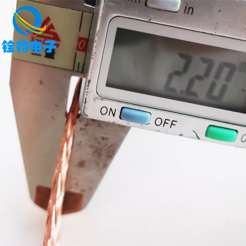 Wie kann ein Kupfergeflecht die Erdung und die EMI-Kontrolle verbessern?